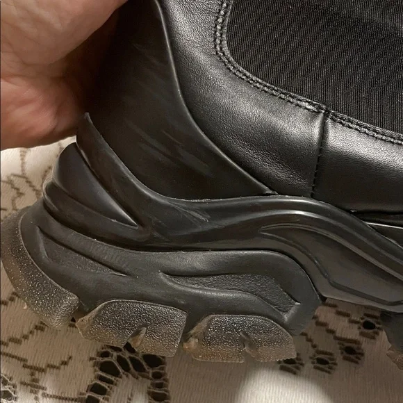 Moncler 1017 Genius 6 Alyx Sleek Black Chunky Leather Ary Ankle Boots - Picture 12 of 16